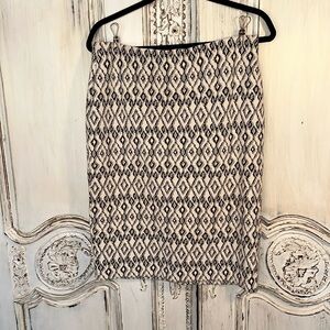 Philosophy White and Black Graphic Corporate Modern Classic Pencil Skirt Size 8